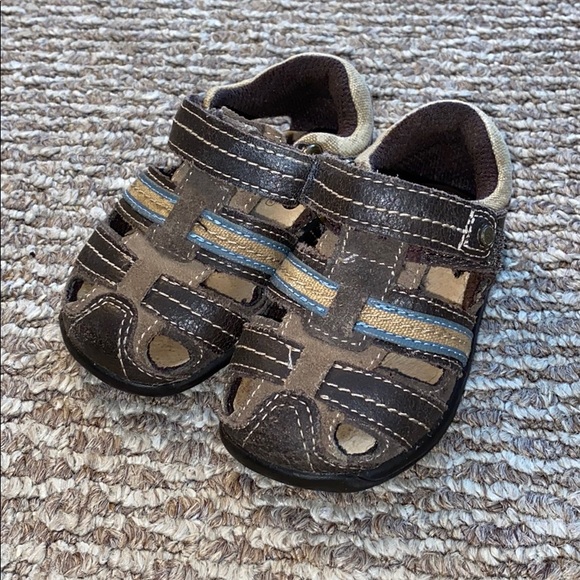 stride rite womens sandals